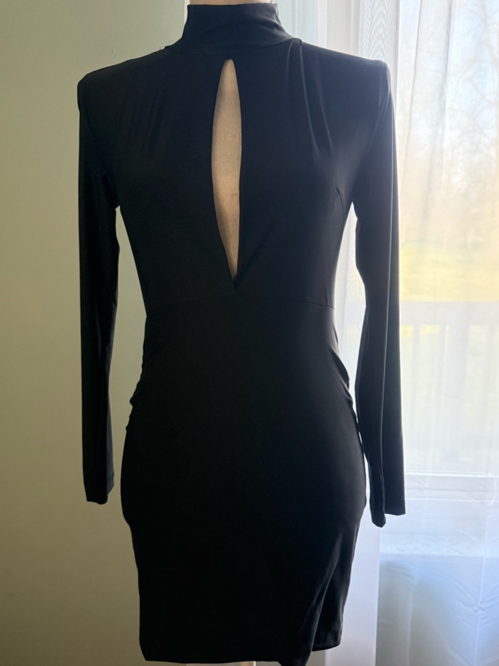 Windsor Black Keyhole Slit Turtleneck Mini Dress / Size S or M  (read!) / EUC! 🖤